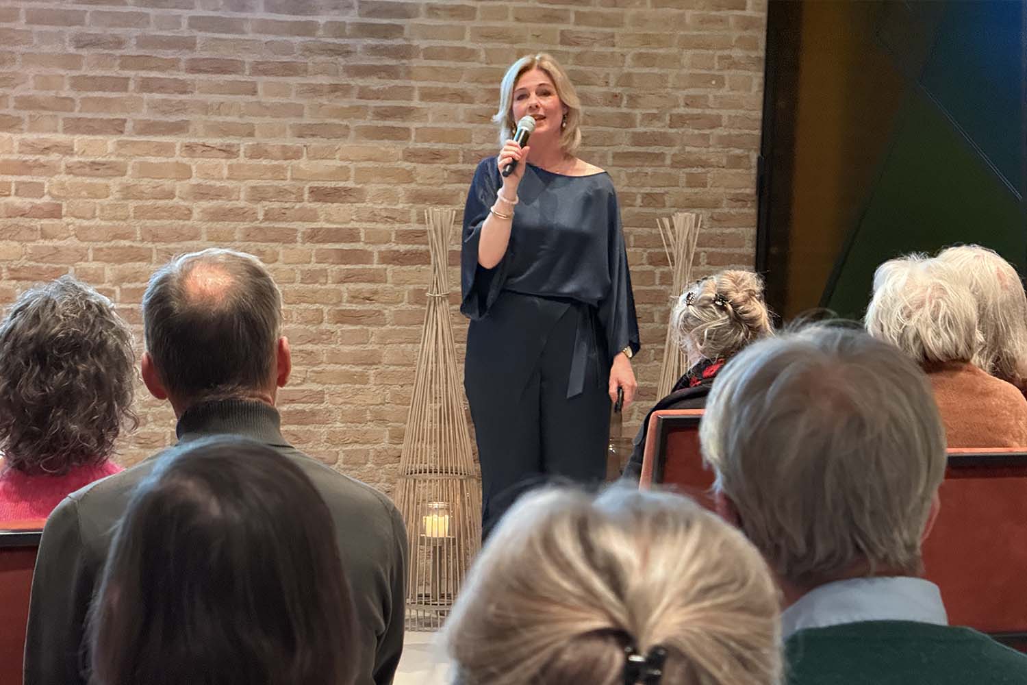 Van-der-Stappen-uitvaartverzorging-Genneper-afscheidshuis-eindhoven-rouw-verlies-Elke-te-Raaij